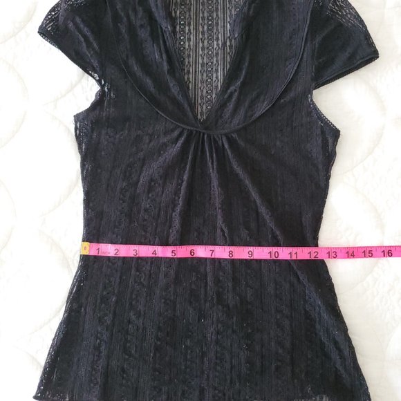 Le Chateau Sheer Stretchy Short Sleeve Black Lace Top - Picture 4 of 6